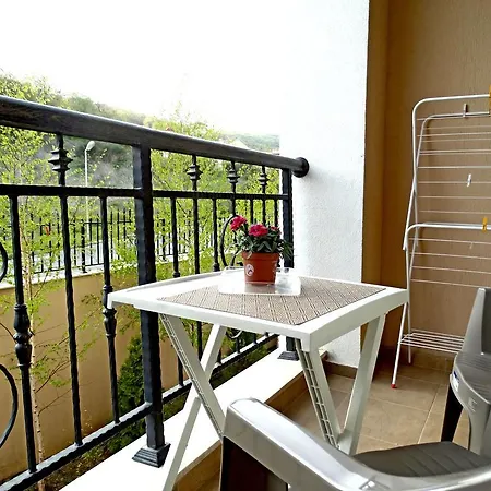 Astoria 2 Studio *